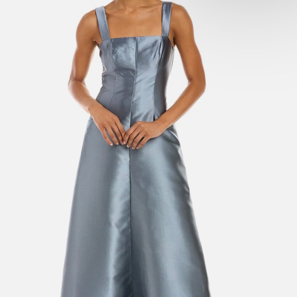 Dress (formal)